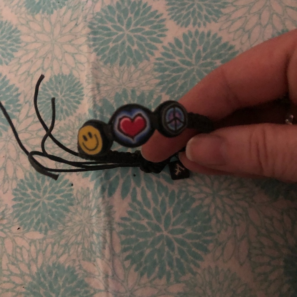 1990s CA Surfer Girl Bracelet- 483 $15 or $12 w/offer